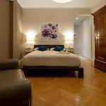 Attico 195 Bed & Breakfast 4*