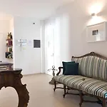 Attico 195 Bed & Breakfast 4*