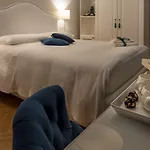 Attico 195 Bed & Breakfast 4*