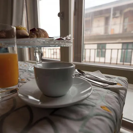 Alojamento de Acomodação e Pequeno-almoço Attico 195 Salerno
